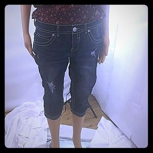 No boundries capris size 13